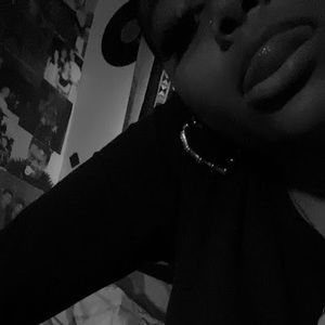 Meet your Posher, Amelia